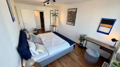 Ein Bett oder Betten in einem Zimmer der Unterkunft BeckHomes Munich, Stylish, central & modern 3BR Apartment up to 7 Pax