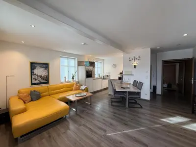 Ein Sitzbereich in der Unterkunft Ferienwohnung Marienplatz
