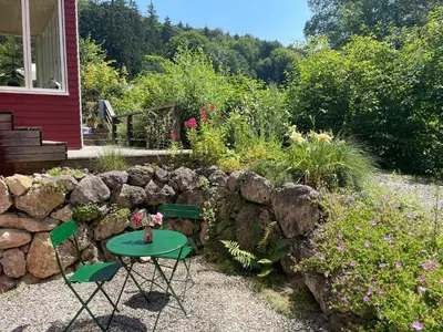 Ein Garten an der Unterkunft Ferienwohnung am Kienbach