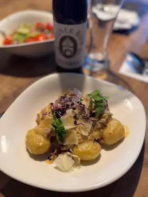 Essen im Hotel oder in der Nähe