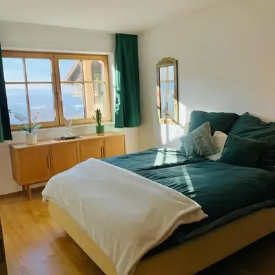 Sunny 100 sqm family apartment with alpine views