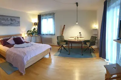 Ein Bett oder Betten in einem Zimmer der Unterkunft Frisch renoviertes BergSeeNest