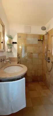 Ein Badezimmer in der Unterkunft Wohnen beim Keramiker