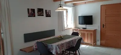 TV/Unterhaltungsangebot in der Unterkunft Wohnen beim Keramiker