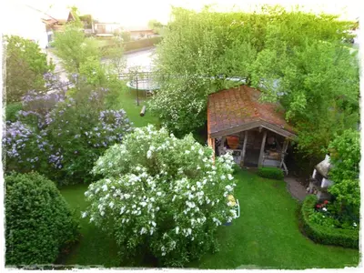 Ein Garten an der Unterkunft Apartments Donebauer