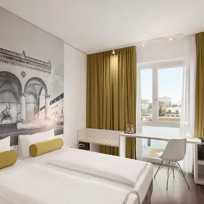Super 8 by Wyndham Munich City North