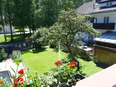 Ein Garten an der Unterkunft Ferienhaus Bergfreund