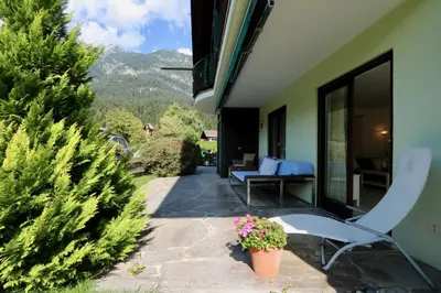 Ein allgemeiner Bergblick oder ein Berglick von der Ferienwohnung aus