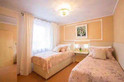 Ein Bett oder Betten in einem Zimmer der Unterkunft Golden GaPa Central Family Apartment 8