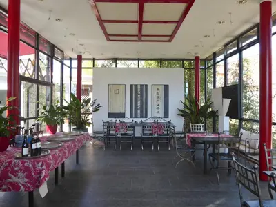 Ein Restaurant oder anderes Speiselokal in der Unterkunft Am Eichholz Galerie & Art-Hotel