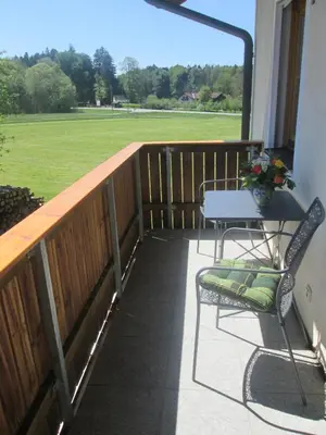 Ein Balkon oder eine Terrasse in der Unterkunft Ferienwohnung Rosalie