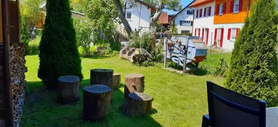 Ein Garten an der Unterkunft Nette's Ferienhaus