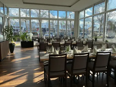 Ein Restaurant oder anderes Speiselokal in der Unterkunft Hotel Asgard