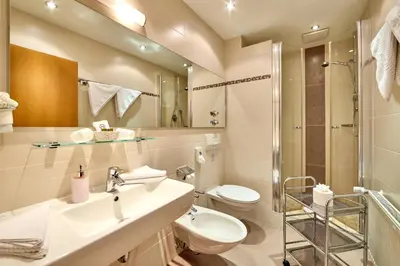 Ein Badezimmer in der Unterkunft Hotel Drei Mohren