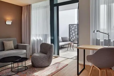 Ein Sitzbereich in der Unterkunft Residence Inn by Marriott Munich Central