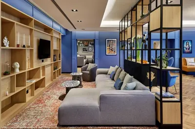 Ein Sitzbereich in der Unterkunft Residence Inn by Marriott Munich Central
