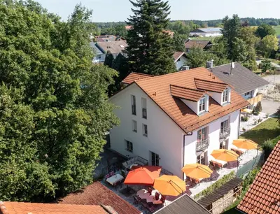 Das Gebäude in dem sich die Pension befindet
