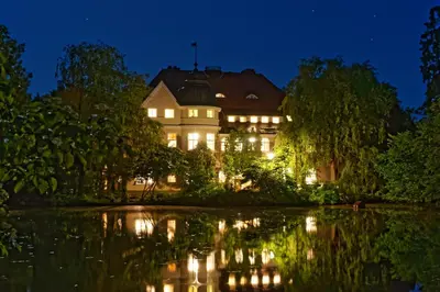 Das Gebäude in dem sich die Pension befindet