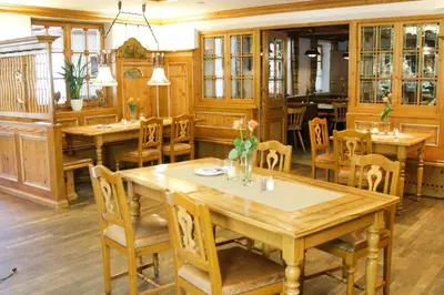 Ein Restaurant oder anderes Speiselokal in der Unterkunft Landgasthof Pauliwirt