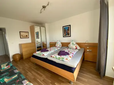 Ein Bett oder Betten in einem Zimmer der Unterkunft Sunny apartment in Pähl