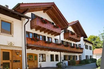 Das Gebäude in dem sich die Pension befindet