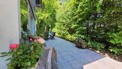 Ein Garten an der Unterkunft Tegernsee Chalet