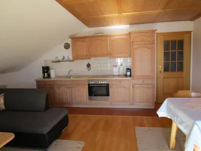Küche/Küchenzeile in der Unterkunft Familienapartment in Ingenried