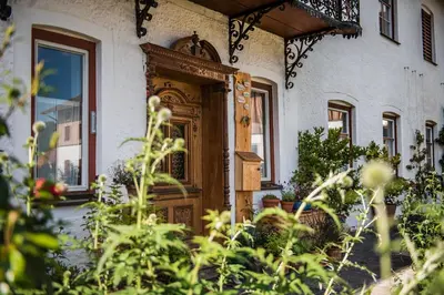 Ein Garten an der Unterkunft Biohof Pürten