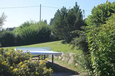 Ein Garten an der Unterkunft Terrassen-Camping am Richterbichl