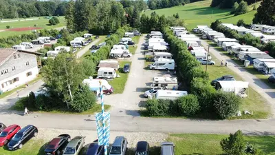 Blick auf Terrassen-Camping am Richterbichl aus der Vogelperspektive