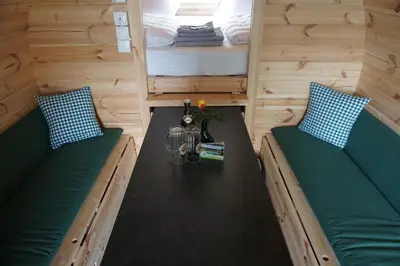 Ein Sitzbereich in der Unterkunft Terrassen-Camping am Richterbichl
