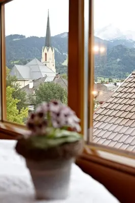 Ein allgemeiner Bergblick oder ein Berglick von des Hotels aus