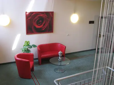 Ein Sitzbereich in der Unterkunft 1, 2, sleep Boardinghouse Unterschleißheim Zentrum