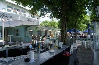 Ein Restaurant oder anderes Speiselokal in der Unterkunft Hotel Seehof