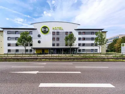 Das Gebäude in dem sich das Hotel befindet