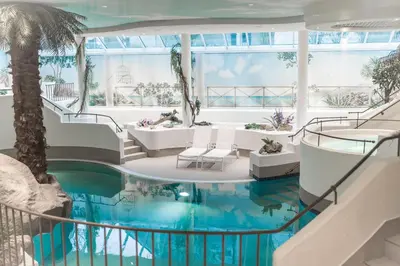 Der Swimmingpool an oder in der Nähe von Parkhotel Schmid