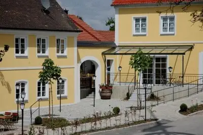 Das Gebäude in dem sich das Hotel befindet