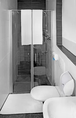 Ein Badezimmer in der Unterkunft Hotel 37