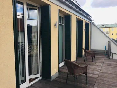 Ein Balkon oder eine Terrasse in der Unterkunft das HOTEL in München