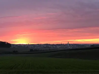 Blick auf den Sonnenuntergang/Sonnenaufgang von der Pension aus oder aus der Nähe