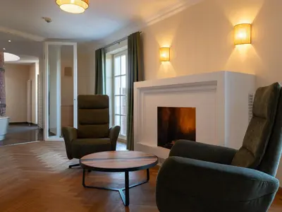 Ein Sitzbereich in der Unterkunft Gutshotel Odelzhausen