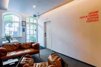 Ein Sitzbereich in der Unterkunft mk hotel münchen max-weber-platz
