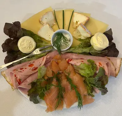 Essen in der Ferienwohnung oder in der Nähe