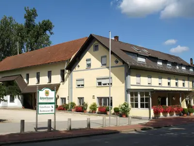 Das Gebäude in dem sich die Pension befindet