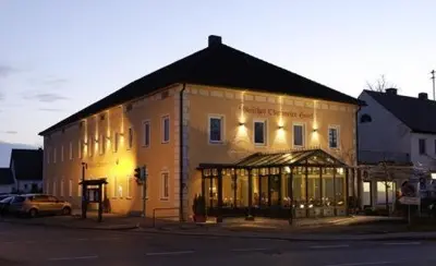 Das Gebäude in dem sich das Hotel befindet