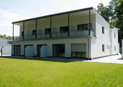 Das Gebäude in dem sich das Aparthotel befindet