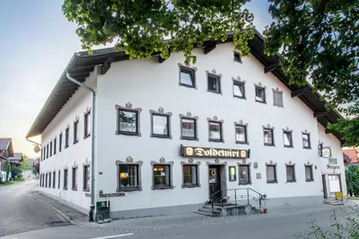 Das Gebäude in dem sich die Pension befindet