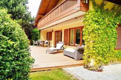 Ein Garten an der Unterkunft Chiemsee Landhaus