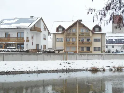Das Gebäude in dem sich die Ferienwohnung befindet