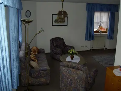 Ein Sitzbereich in der Unterkunft Haus An der Abens